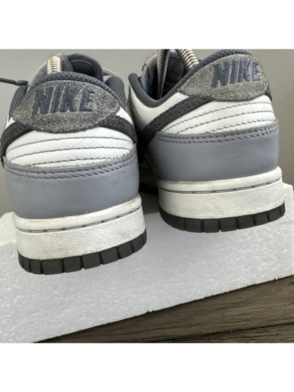 Nike Dunk Low Retro Gray & White Leather Sneakers Mens Size 8 Retro Athletic